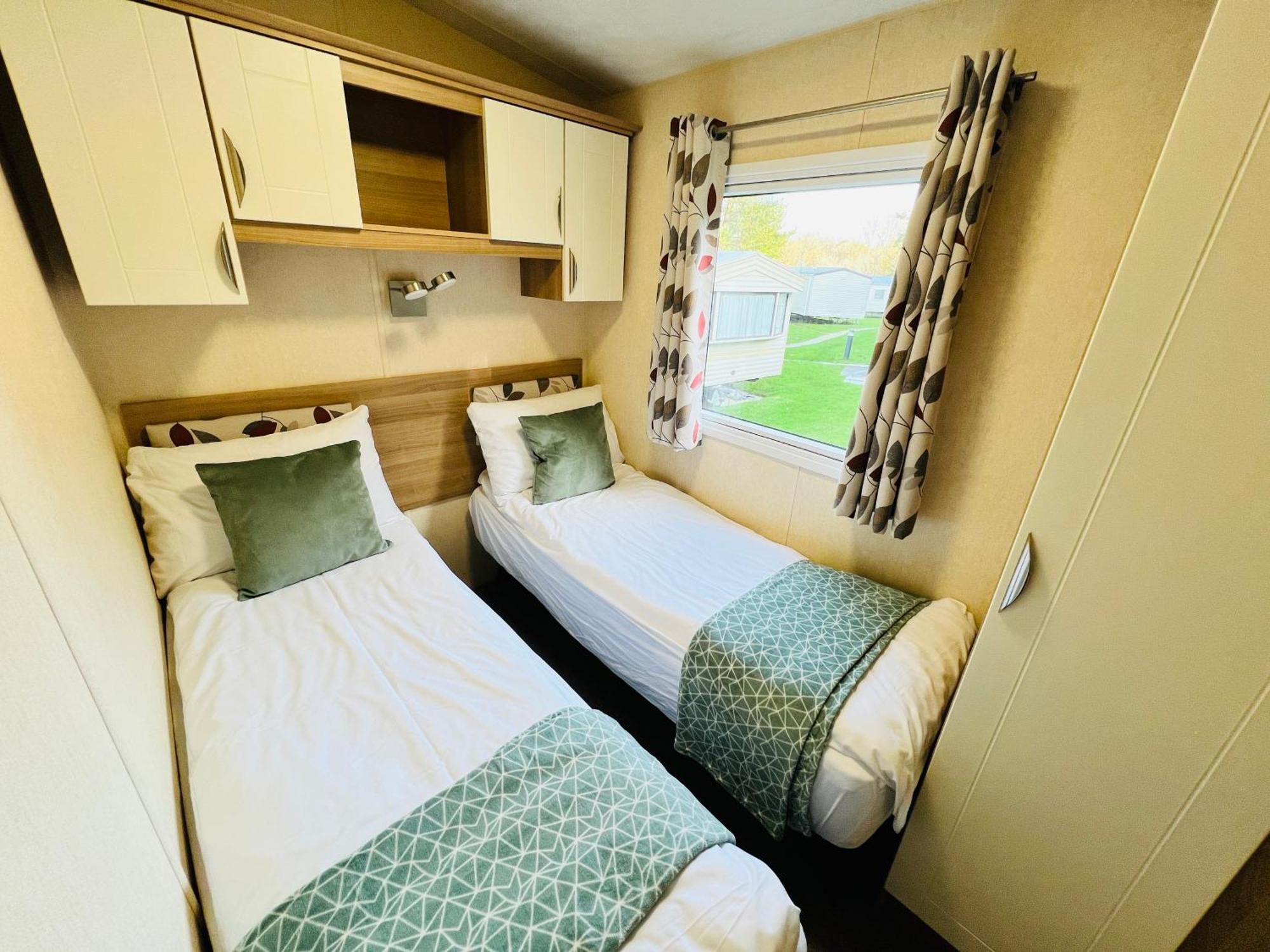 2 Bedroom Caravan Lg13, Shanklin, Isle Of Wight Esterno foto